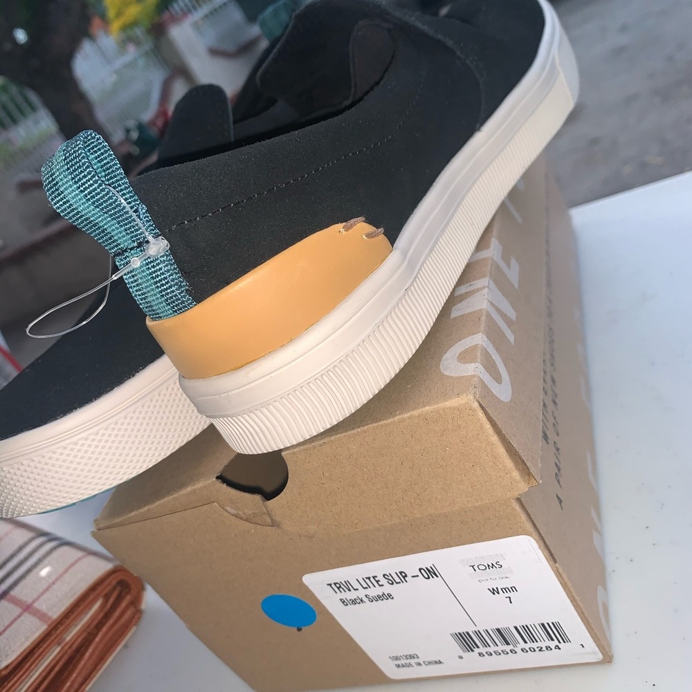 Toms